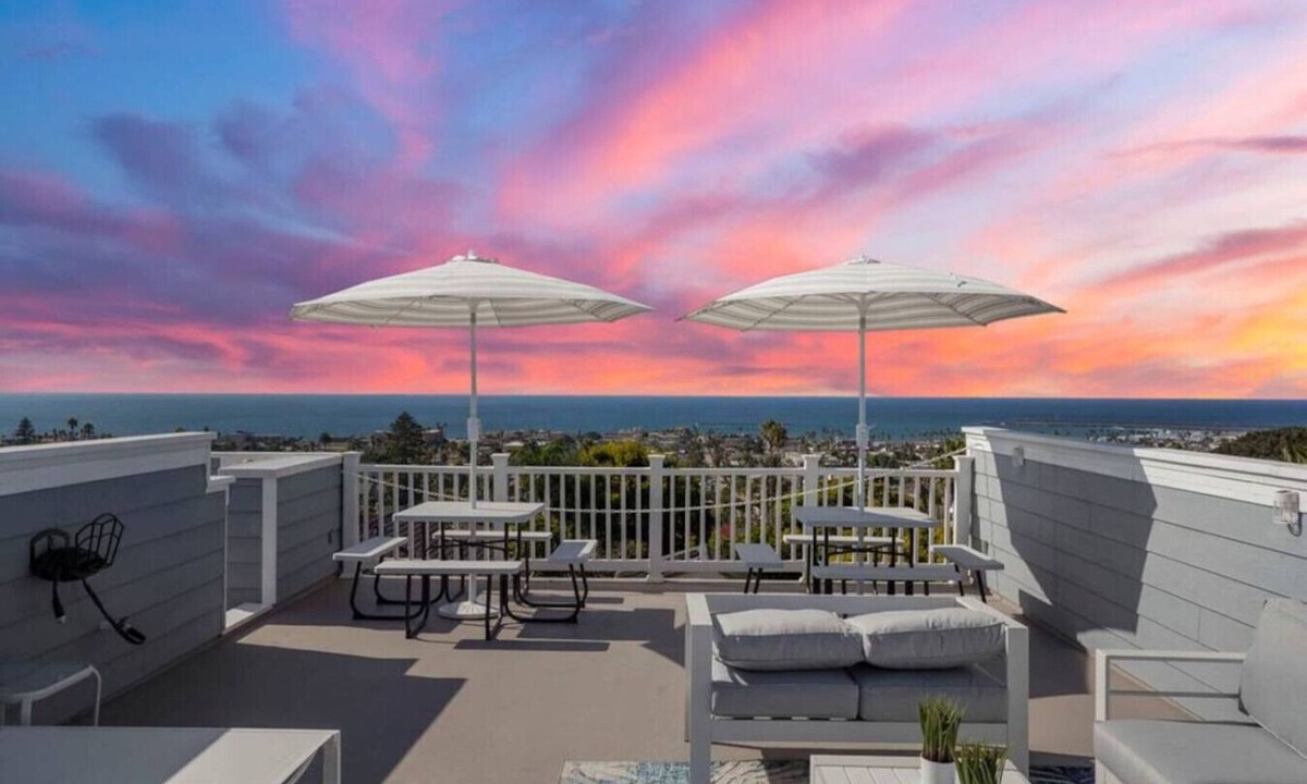 Point Loma Heights House | The Big Kahuna w/Roof Top, Ocean Views