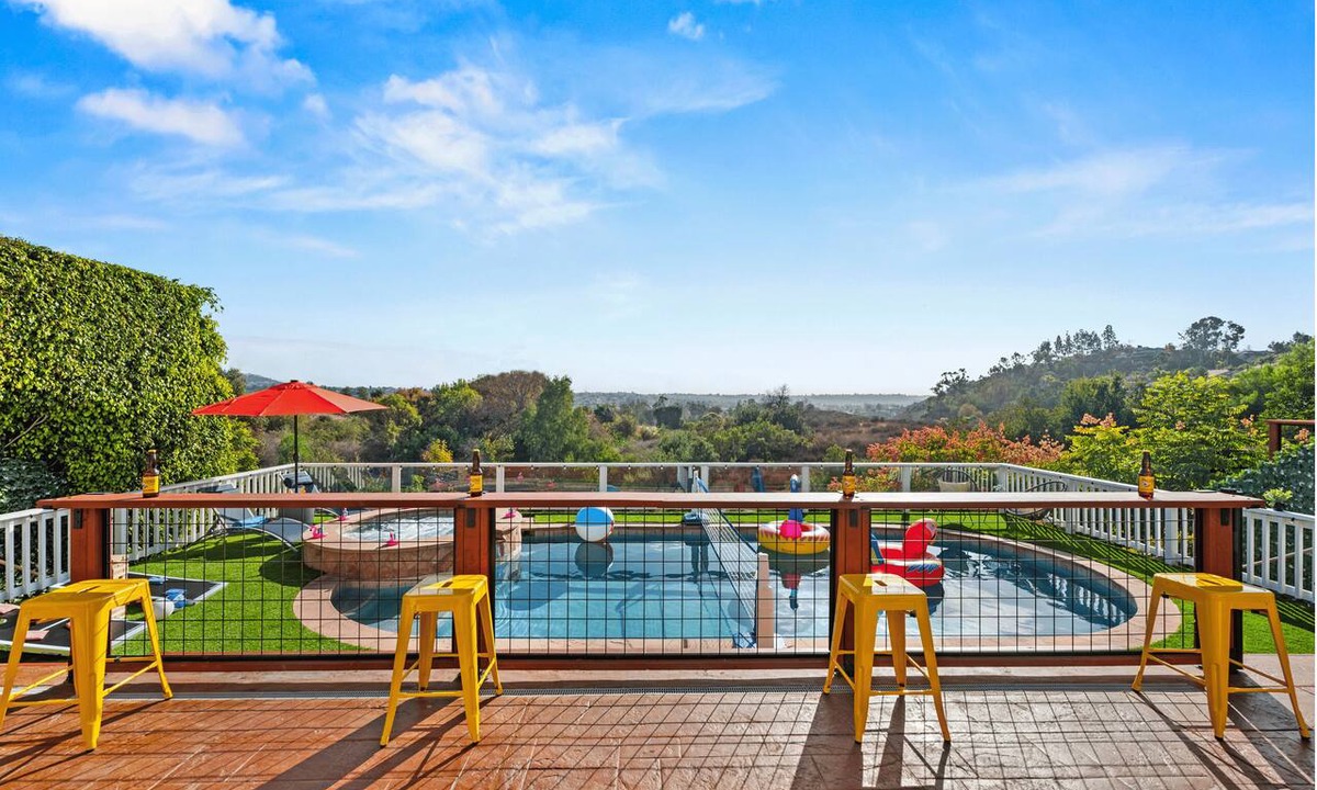 Tierrasanta House | The Fairway Retreat at Vista del Verde