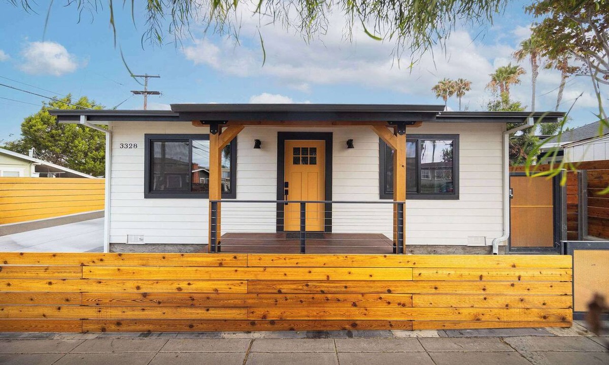 Normal Heights House | The Madison | Walk to Adams Ave & Cafés