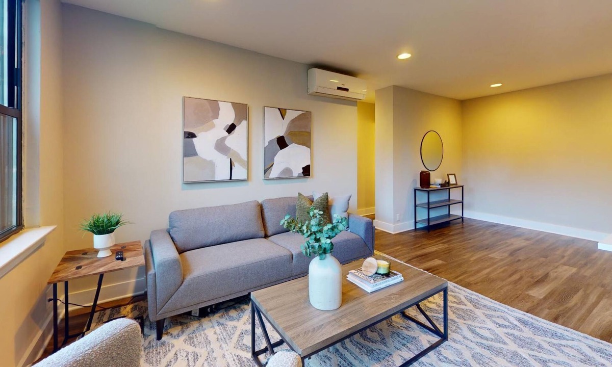 East Falls Apartment | This apartment is a 2 bedroom(s), 1 bathrooms, located in Philadelphia, PA.
