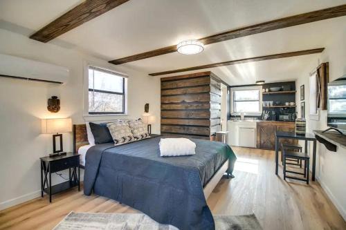 Gentry House | Tranquil Ozarks Studio Retreat with Woodland Views, Near Fishing, Hiking & Gentry, AR