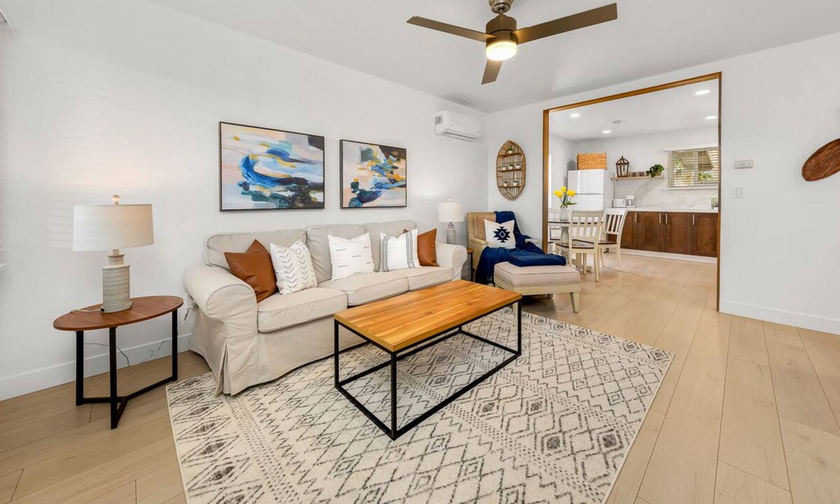 North Clairemont House | Travelers Retreat! Central-Coastal San Diego Location. Pet Friendly!