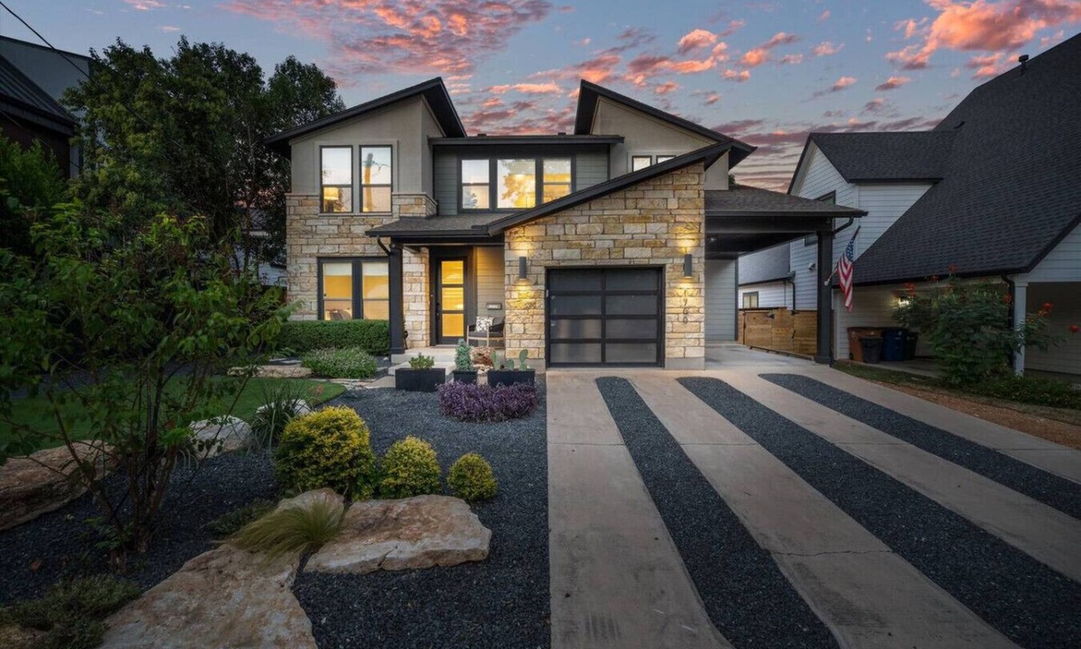 Zilker House | Two Houses Side by Side - Sleeps 18 - 2 pools!