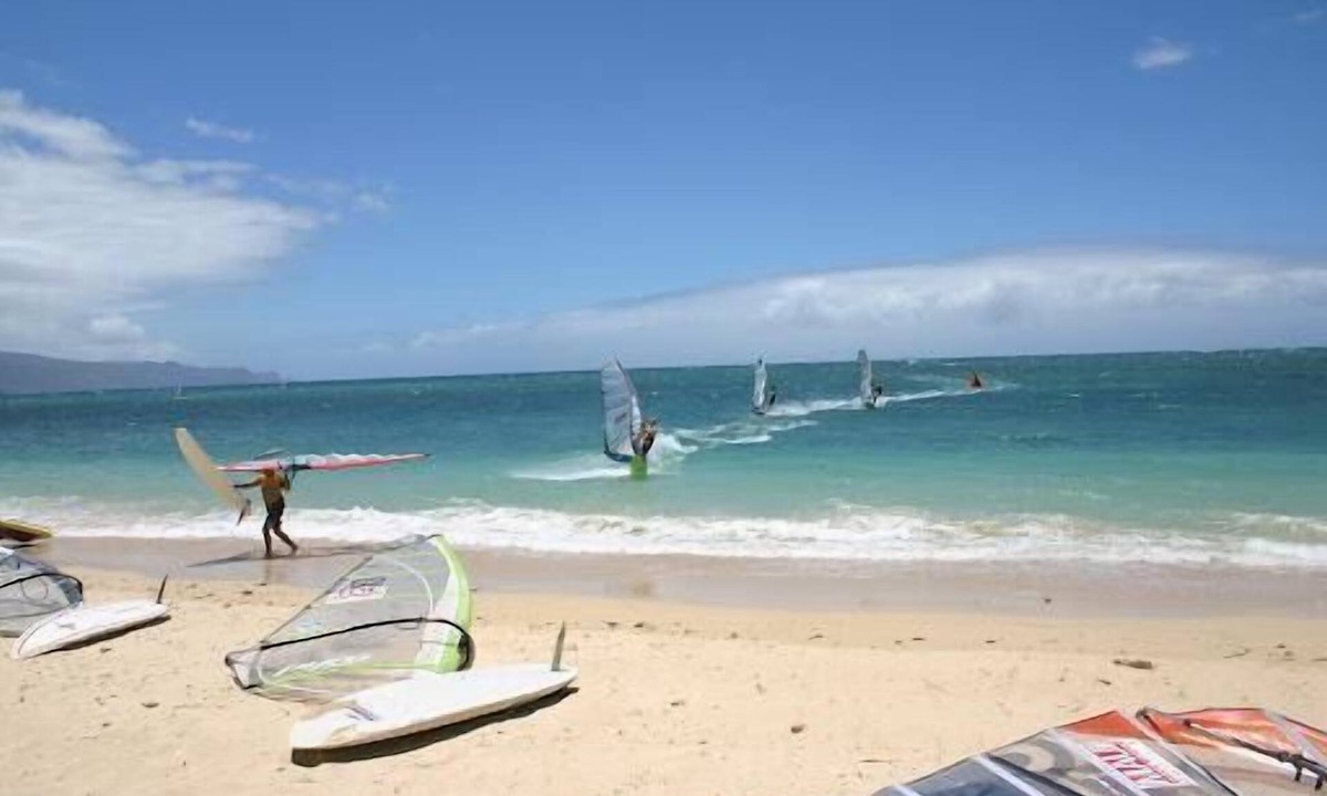 Kahului House | Vacation Starts Here! 2 Great Units, Outdoor Pool, Near Iao Valley State Park!