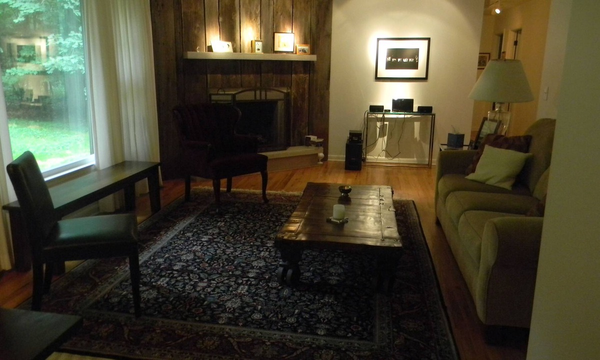 Mount Vernon House | Very clean, comfortable home within walking distance of beautiful Kenyon College