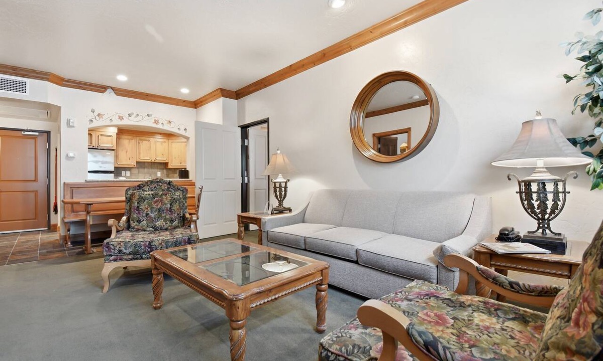 Zermatt Villa | Villa 2080 1 Bed 1 Bath Full Kitchen in the heart of Midway Utah