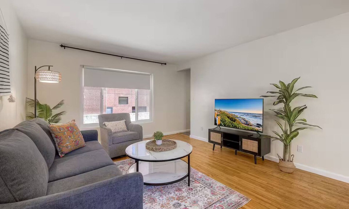 Hillcrest Apartment | Walkable Hillcrest 2BR Eat, Explore & Relax