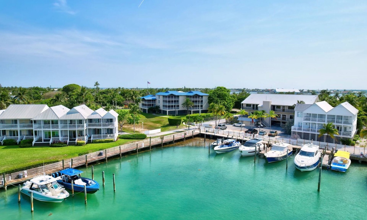 Marathon Condo | Water Front Condo in Duck Key. FREE WIFI! Overlooking the Gulf of Mexico.