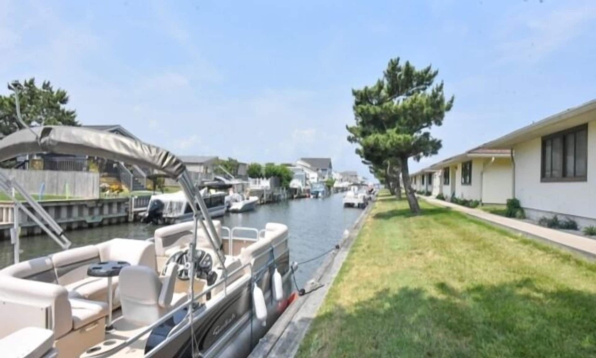 North Ocean City Condo | Waterfront with water access. Pool, walk to the beach