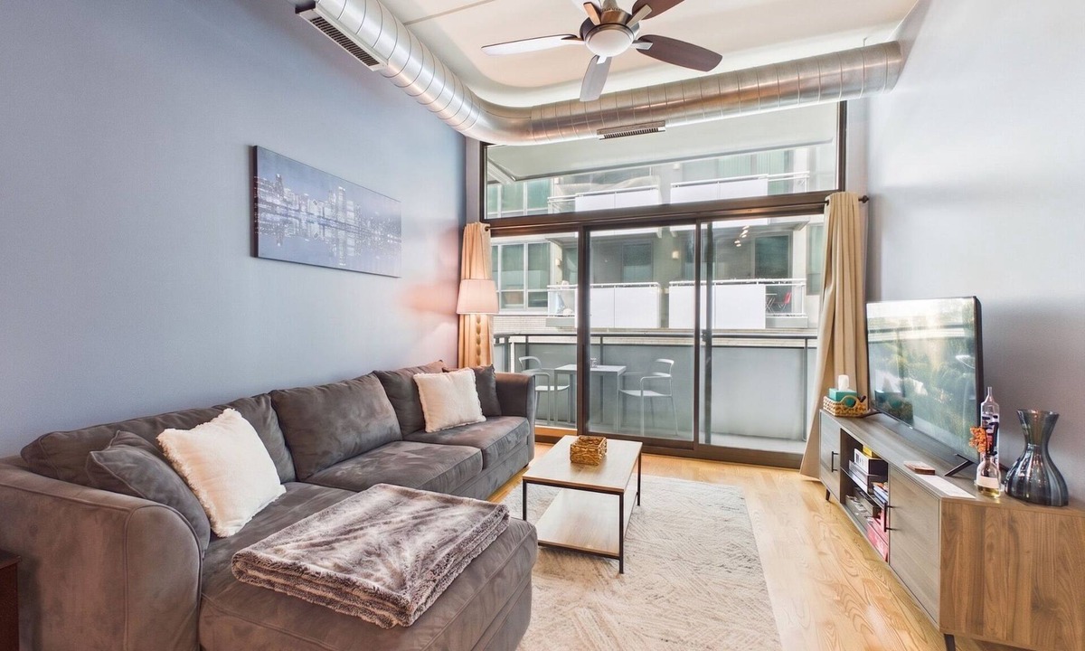West Loop Condo | West Loop Condo w/Parking + Gym - Walk to Fulton Market