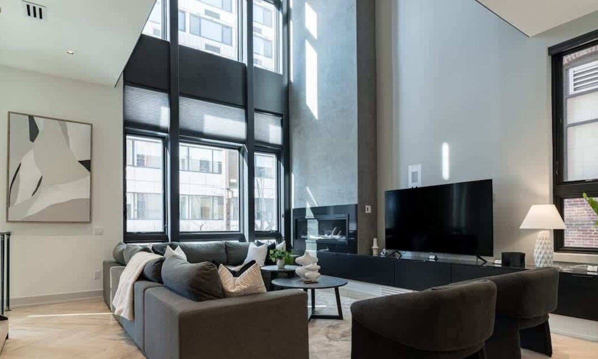 Center City West House | Where Rock & Roll Royalty Crash - Hot Tub & More