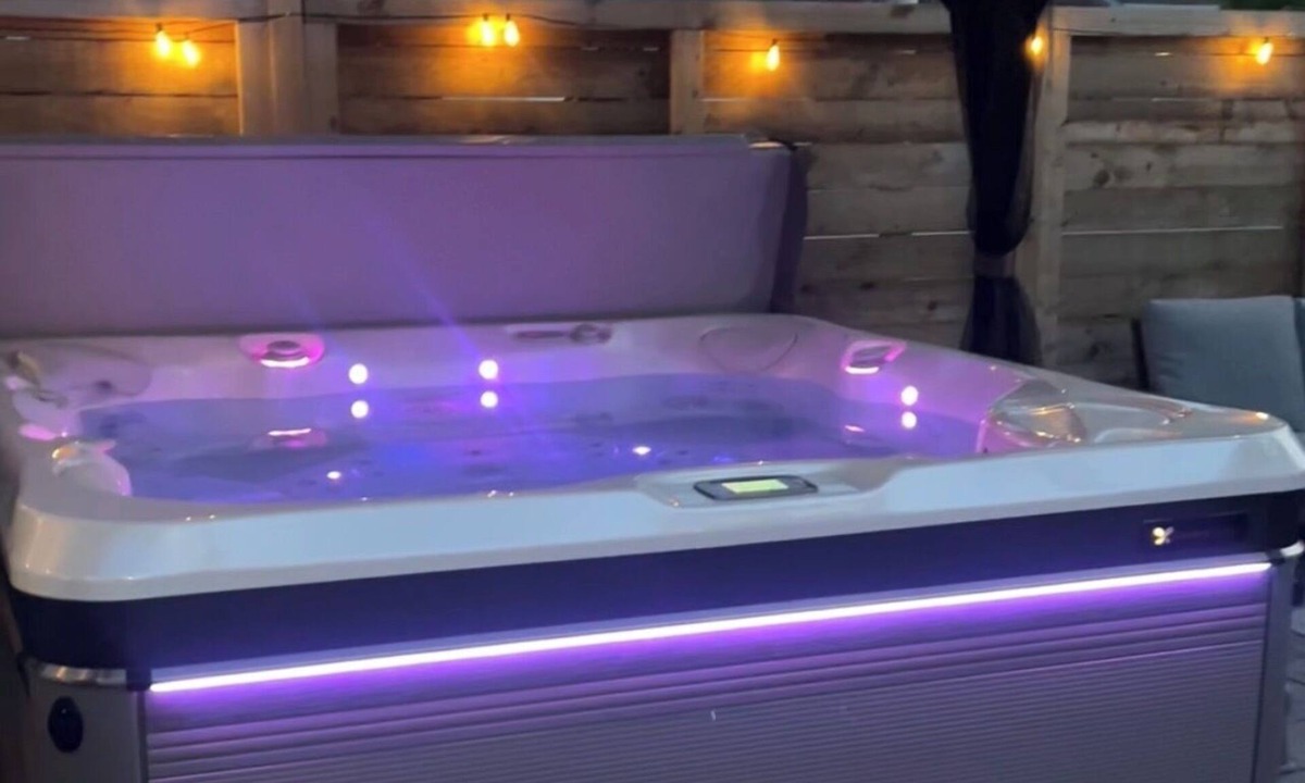 Arlington Heights House | Your Own Private Spa Near Chicago Barrel Sauna + Saltwater Hot Tub Sleeps 10