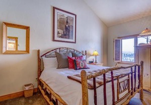 Bear Claw 510 - Ski-in Ski-out Condo!