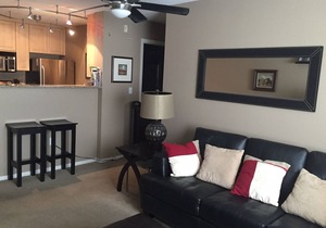 Great Top-Floor Condo Heart of Little Italy -Secure Parking