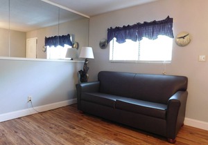 Oak Square 102 is a lovely condo with private balcony overlooks pool in downtown