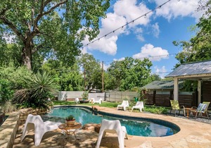 Walking Distance to Zilker! Great Locale - ACL, SXSW, SoCo, COTA. Downtown Home with Saltwater Pool!