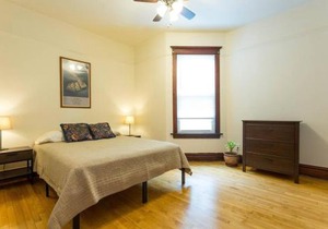 Wrigley Oasis! Steps from the Field! - 3BD 1BA