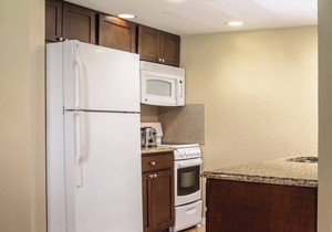 Wyndham Palm-Aire | 2BR Suite Pool & Resort Access