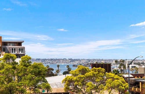 Porta D'italia Condo | 1 bedroom in Little Italy