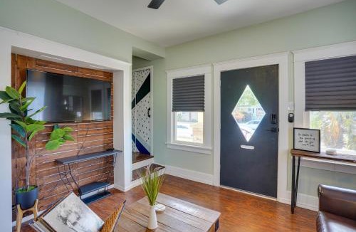 Willmore Apartment | 1 Mi to Dtwn! Bright Long Beach Apartment