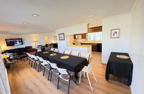 Lookout Mountain House | 11 Bdrm ~🏠🏡1 Story-40ppl! 2 HOUSES RETREATS,FIRETABLE🔥Lkt Mtn REAL BEDS