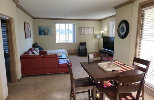 Mission Valley Condo | 125 m² Condo ∙ 3 bedrooms ∙ 8 guests