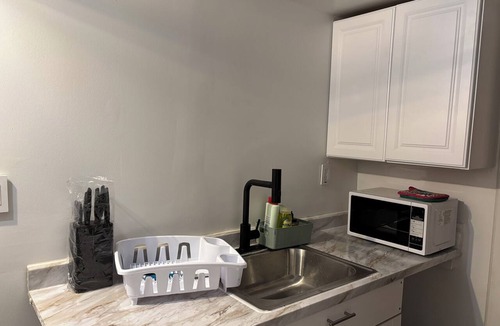 Olney-Oak Lane Apartment | 1Bedroom Einstein, Salus University
