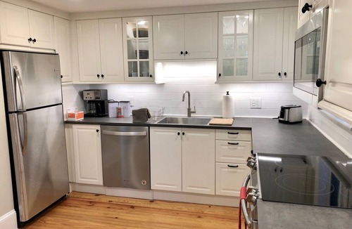 Doylestown Apartment | 1st floor Apartment in Center of Town