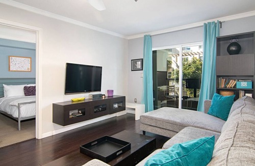 Porta D'italia Condo | 2 Bed 2 Bath 1 Parking - Little Italy