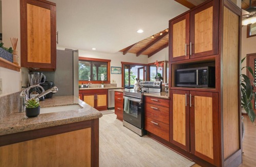 Honaunau-Napoopoo House | 2 Mins to Private Beach, Dolphin Whale Watching, Hi6