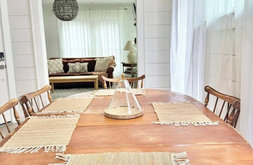 Erie Apartment | 257 Upper Midtown Boho St Vincent BRAND NEW RENO