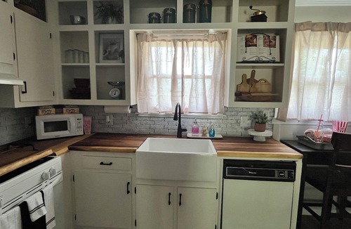 Piedmont Bed & Breakfast | 3-bedroom 2- bath airb&b in peaceful Piedmont one block from Chief Ladiga Trail