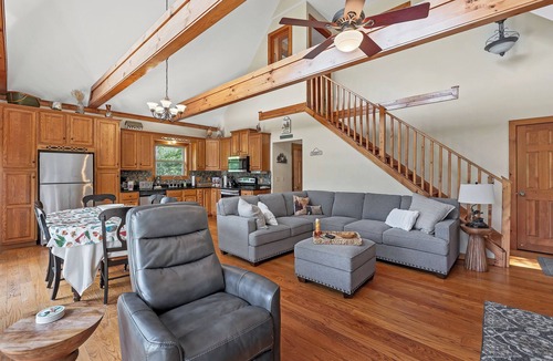 Townsend House | 3 Bedroom, 3 Bathroom with Mountain View