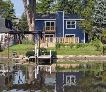 McHenry House | 3BR 2BTH Waterfront Vacation Rental on Riverwalk to Downtown McHenry with Pier