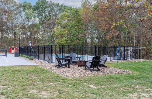 Fallentimber House | 3BR Getaway Pickleball Court, Pool hot tub