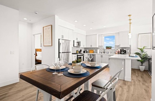 Kearny Mesa Apartment | 3BR Luxe Retreat: Pool & Spa