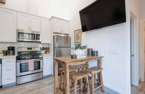 Mission Hills Apartment | 4 Chic Apartments Steps from Old Town: Sleep 24