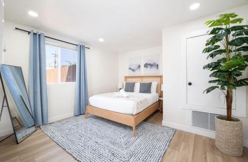 North Clairemont House | 4 Miles to Beach Central and Newly Renovated
