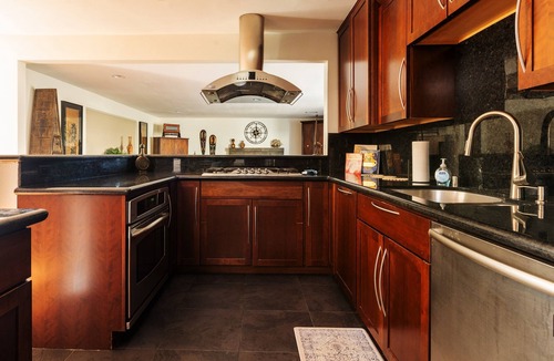 North Clairemont House | 4BR Group Retreat w/Golf Green, Poker & Fire Pit