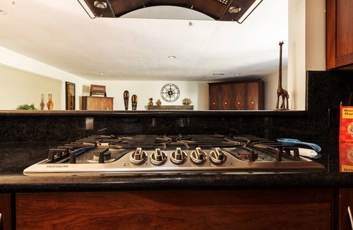 North Clairemont House | 4BR Group Retreat w/Golf Green, Poker & Fire Pit