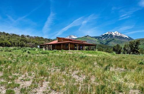 Spanish Valley Apartment | 5-Acre Moab Studio w/BBQ & Stunning Mtn Views