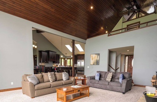 The Galena Territory House | 5 bedroom 3 level home that is great for groups of all kinds friends and family