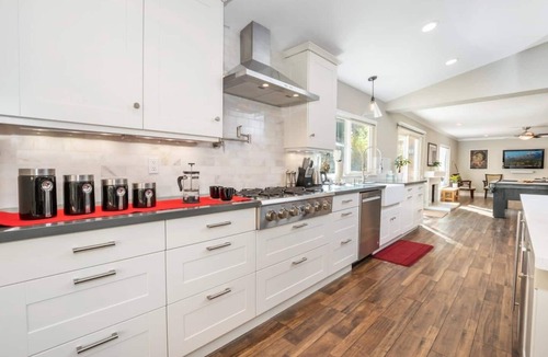 Allied Gardens Villa | ☀5 beds Fully Remodeled Villa ♨Heated Pool/Jacuzzi☀