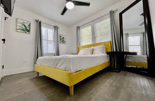Hancock House | 6Br | Ideal Location to Downtown & UT