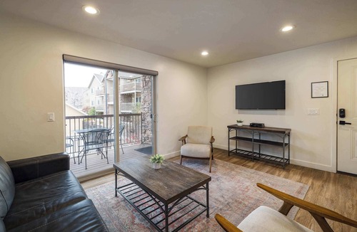 Moab South Valley Condo | 6H Spacious Moab RedCliff Condo, POOL & HOT TUB