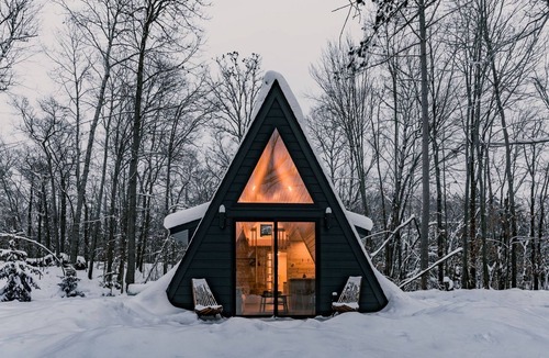 Crosby Cabin | A-Frame Paradise: Retreat with Exclusive Steam Sauna in Mission Township