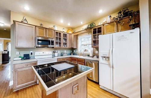 Sylva House | Above the River