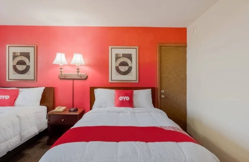 Morton Hotel | Affordable Hotel Close to Ackerman Farms Farmers Market and McClallen Park