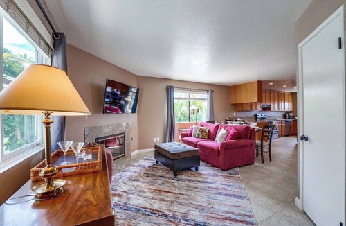 Point Loma Heights House | Air Conditioning+Parking+BRAND NEW 7-person Spa!