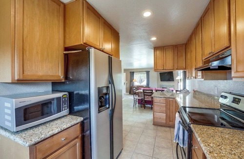 Point Loma Heights House | Air Conditioning+Parking+BRAND NEW 7-person Spa!